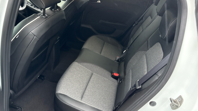 Renault Clio 1.0 TCe 90 Techno 5dr Petrol Hatchback